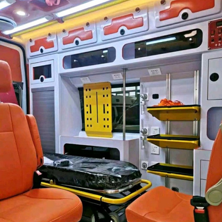 临漳长途救护车护送病人租赁价格